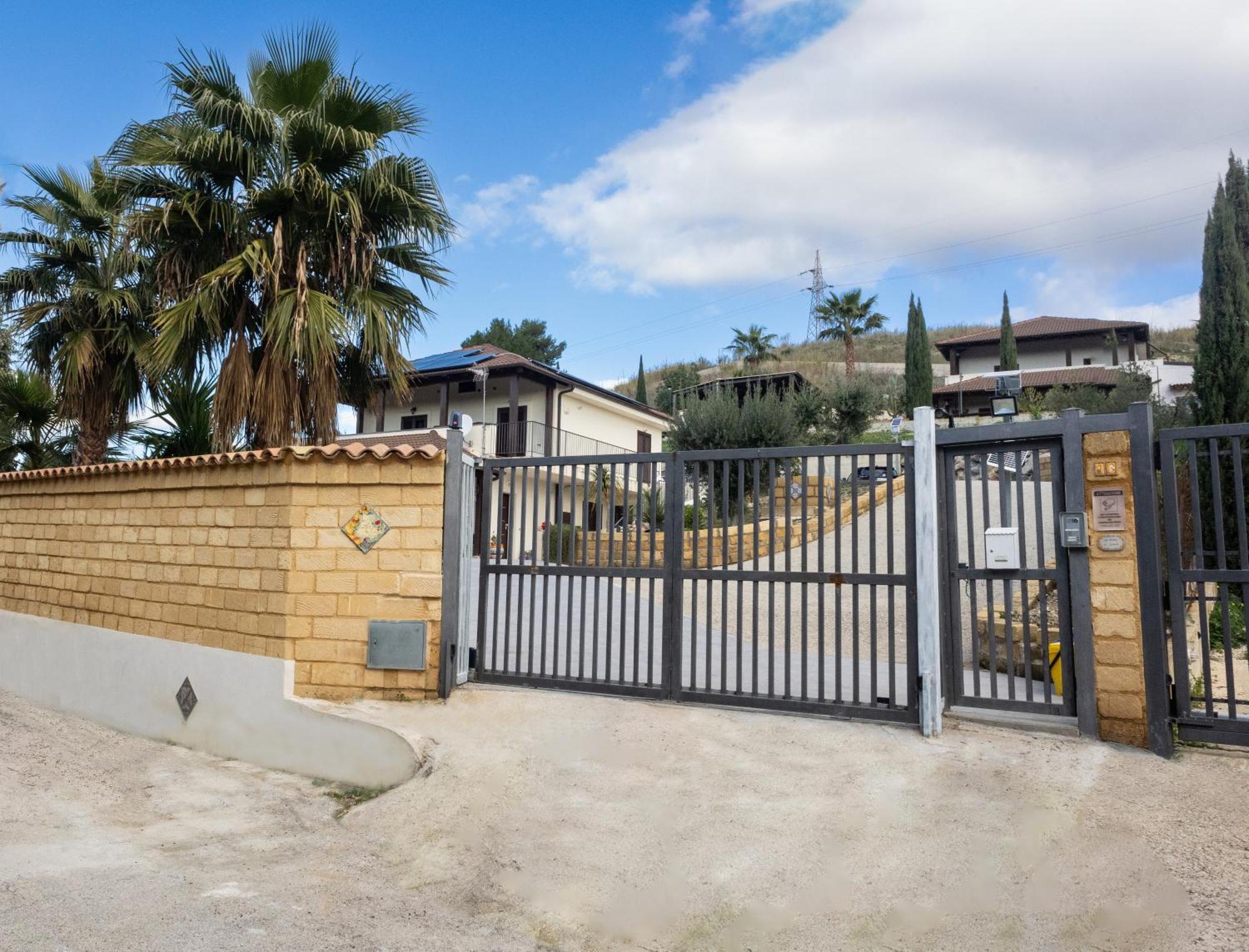 Villa Lory Агридженто Екстериор снимка